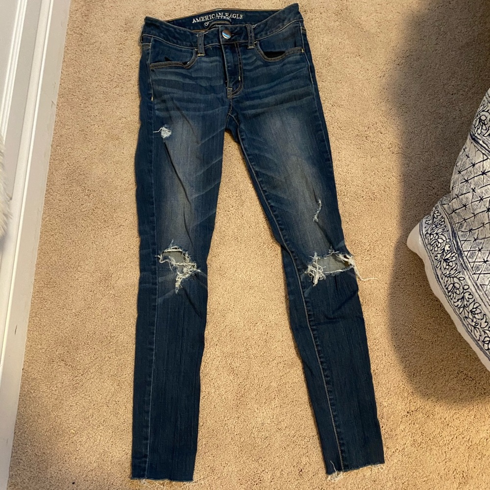 american eagle dark wash blue jeans